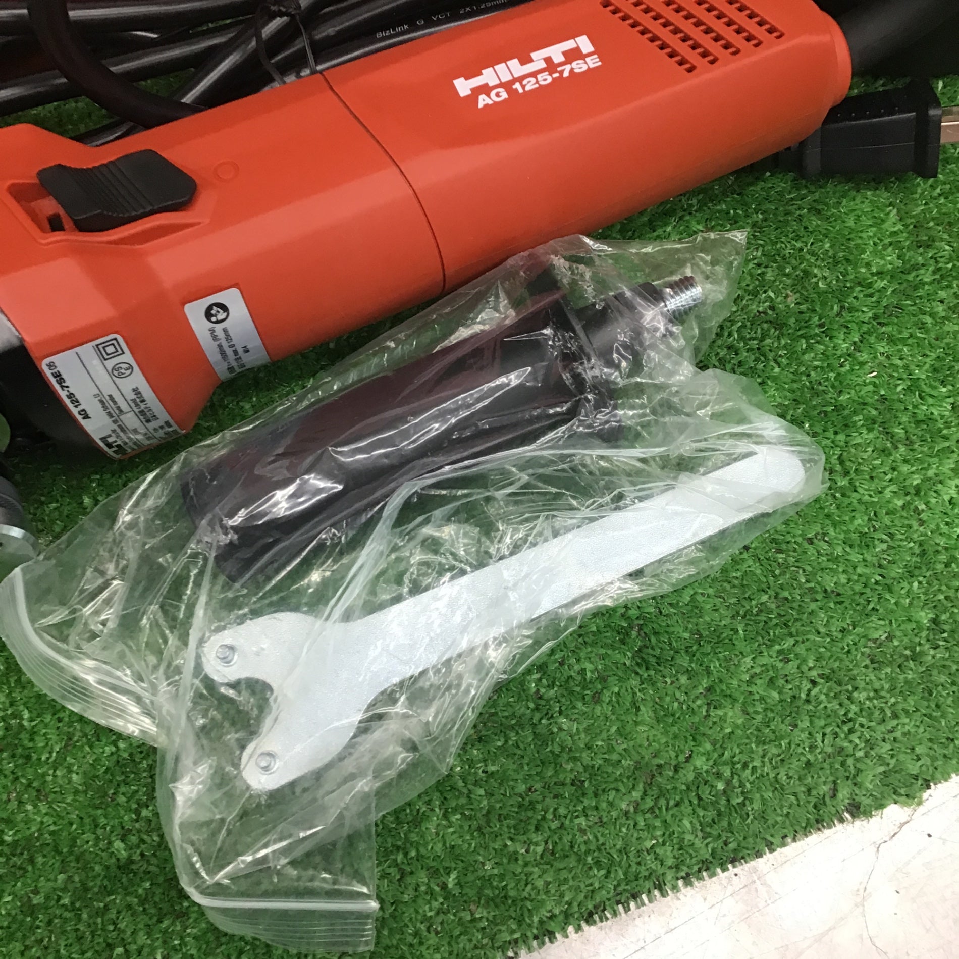 〇ヒルティ(HILTI) 125mm　アングルグラインダー AG125-7SE　【桶川店】