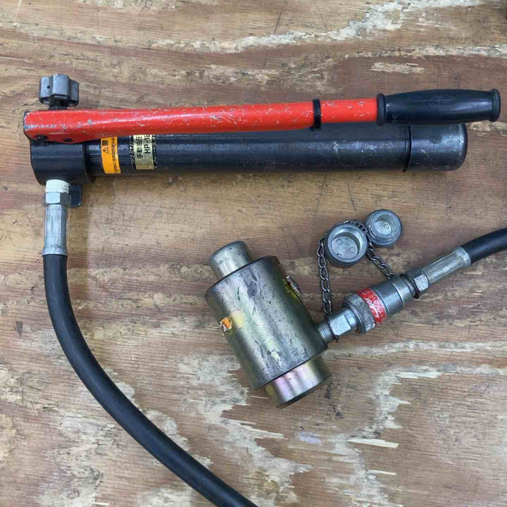 【中古品】◇泉精器(IZUMI) 手動油圧式ポンプ HP-180N パンチャー SH-10-1 コマ付属【柏店】