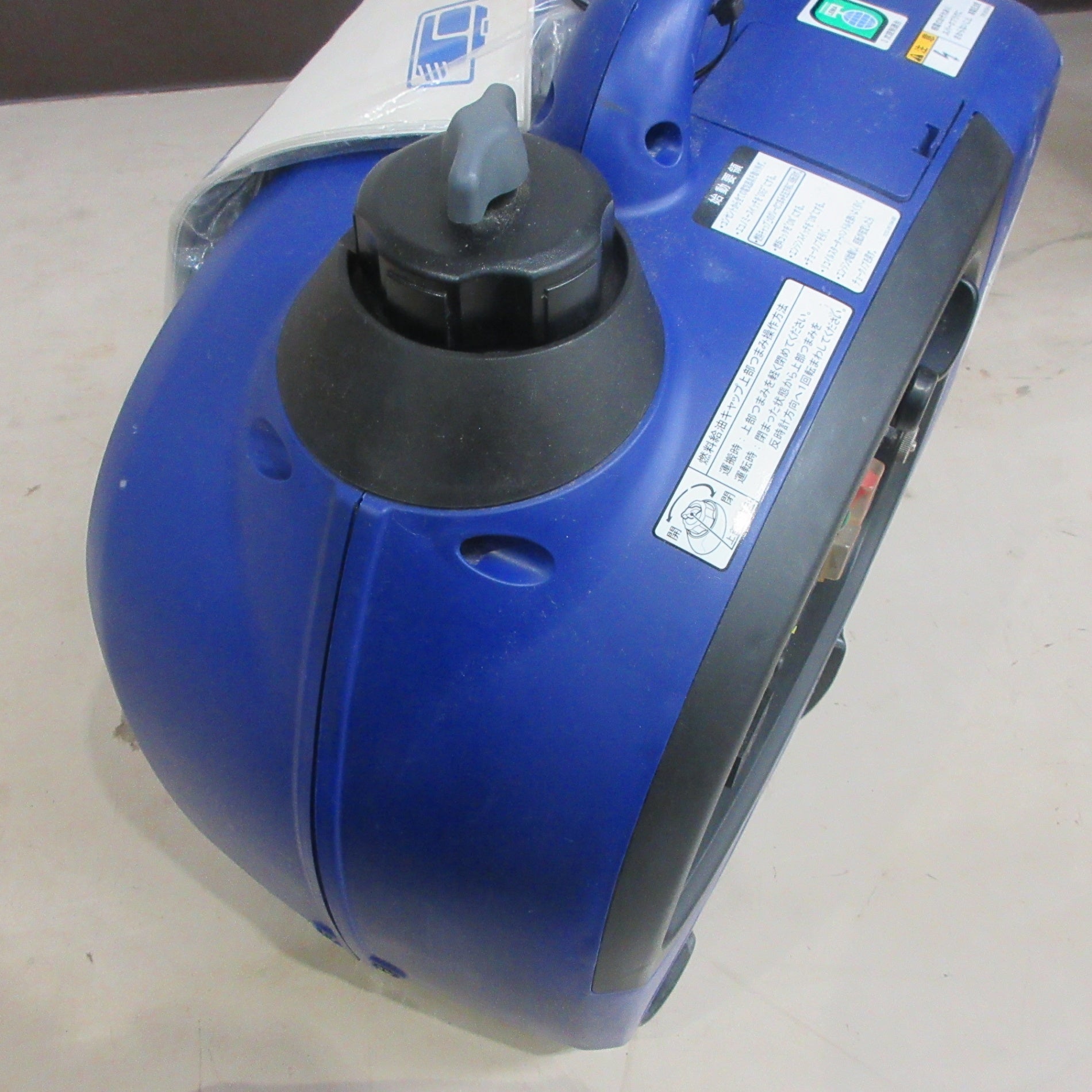 ヤマハ YAMAHA EF9HiS インバーター発電機【市川行徳店】【店頭取引限定】【中古】管理番号：ITLFNGVCEENY Amazon.co.jp: ヤマハ 防音型 インバータ発電機 EF9HiS 0.9kVA [50Hz