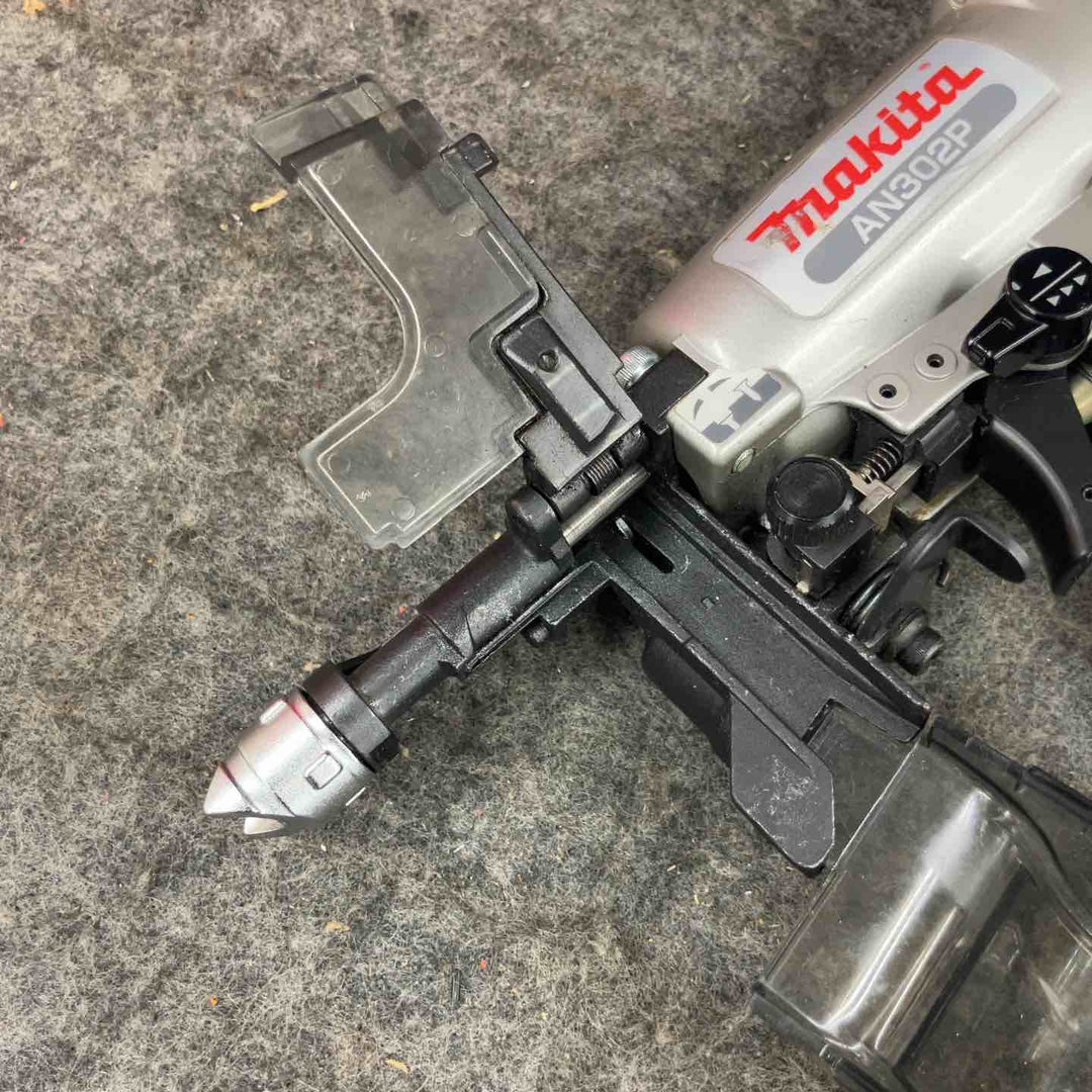 ☆マキタ(makita) 常圧釘打ち機 AN302P【鴻巣店】