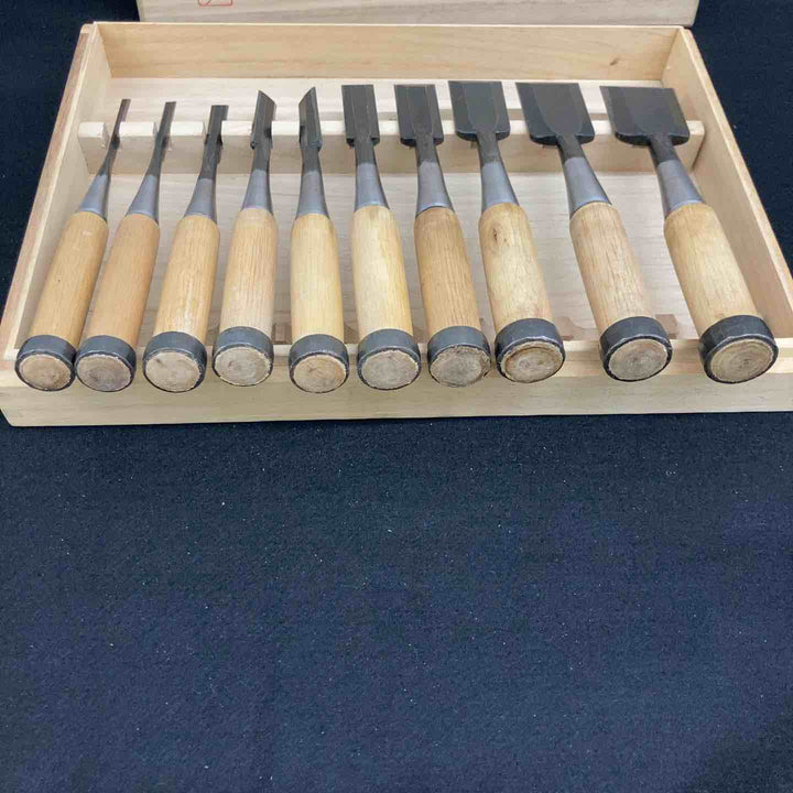 【中古品】 鑿(のみ) 三代目 千代鶴貞秀 別誂 追入十本組 ※希少品 【東大和店】