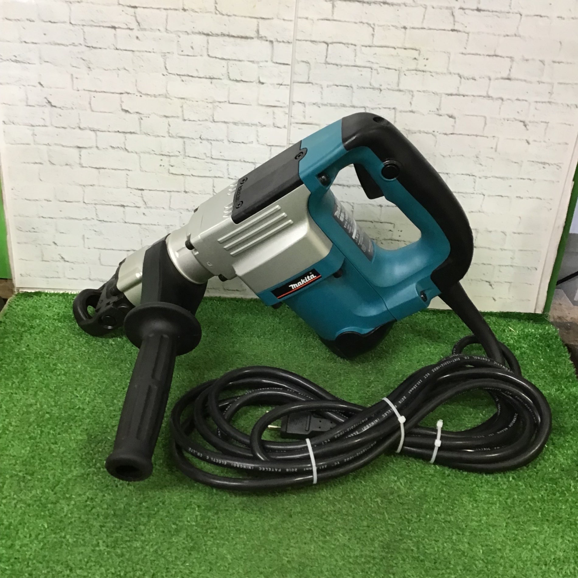 ★マキタ(makita) 電動ハンマ HM0830【町田店】 ☆マキタ(makita) 電動ハンマ HM0830【町田店】 – アクトツール