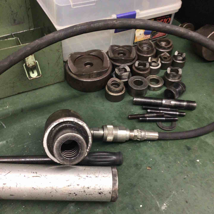 ◇カクタス(CACTUS) 手動油圧式パンチャー CP-3【戸田店】