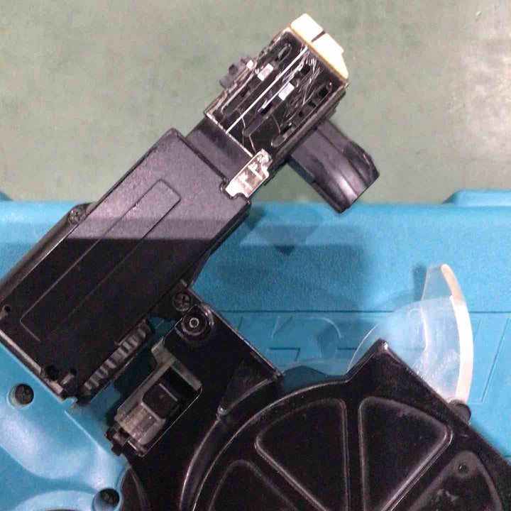 ☆マキタ(makita) オートパックスクリュードライバー 6841R【川口店】