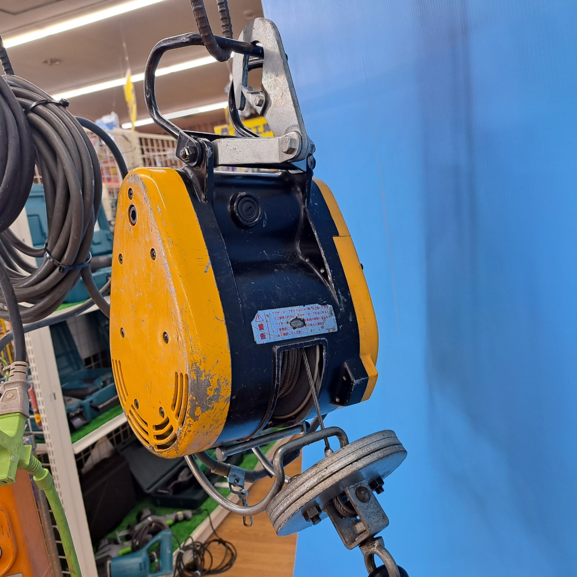 リョービ WI-61C 電動ウインチ 中古品 【ハンズクラフト宜野湾店】　 RYOBI・リョービ・電動ウインチ・WI-61C・吊揚荷重60Kg・揚程20m