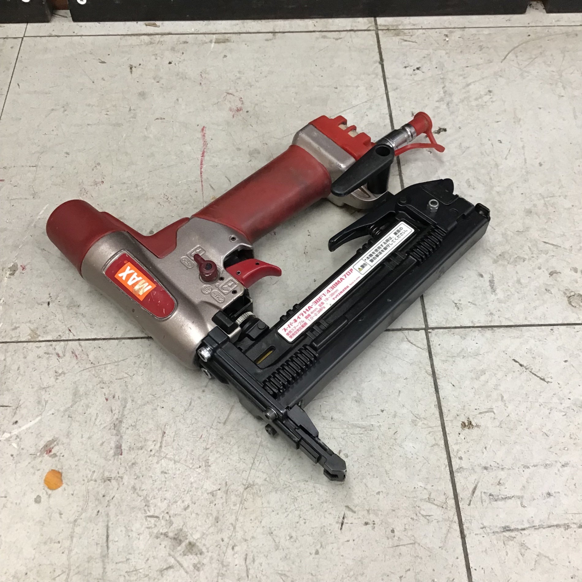 中古品】 マックス/MAX 高圧フロアタッカ HA-38F1/438MAフロア 4MA
