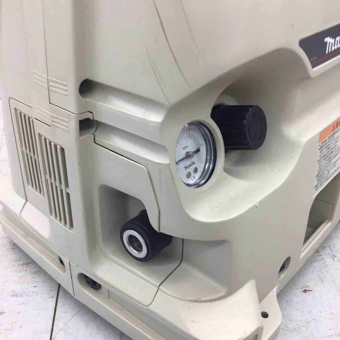 【中古品】 マキタ/makita エアコンプレッサー・AC700 【鴻巣店】