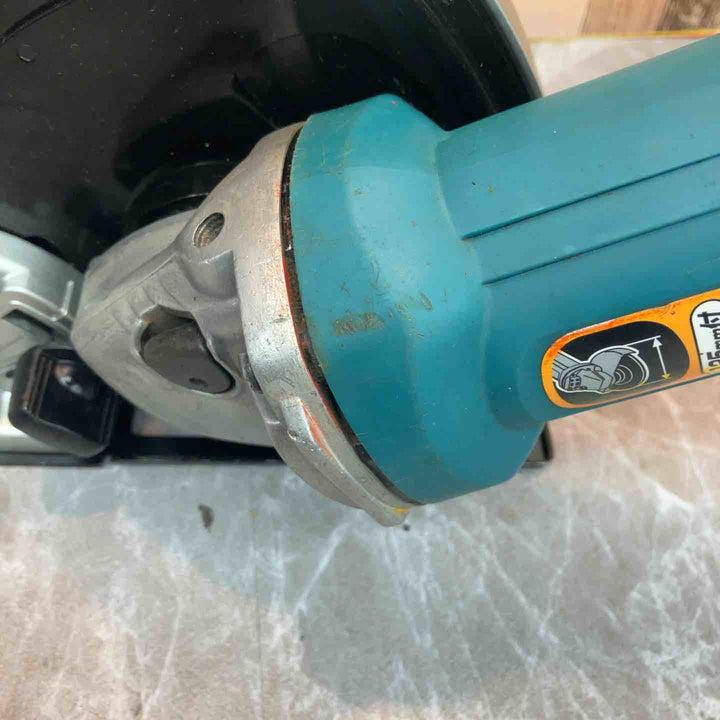 ☆マキタ(makita) 125mm ディスクグラインダ 9535B【八潮店】