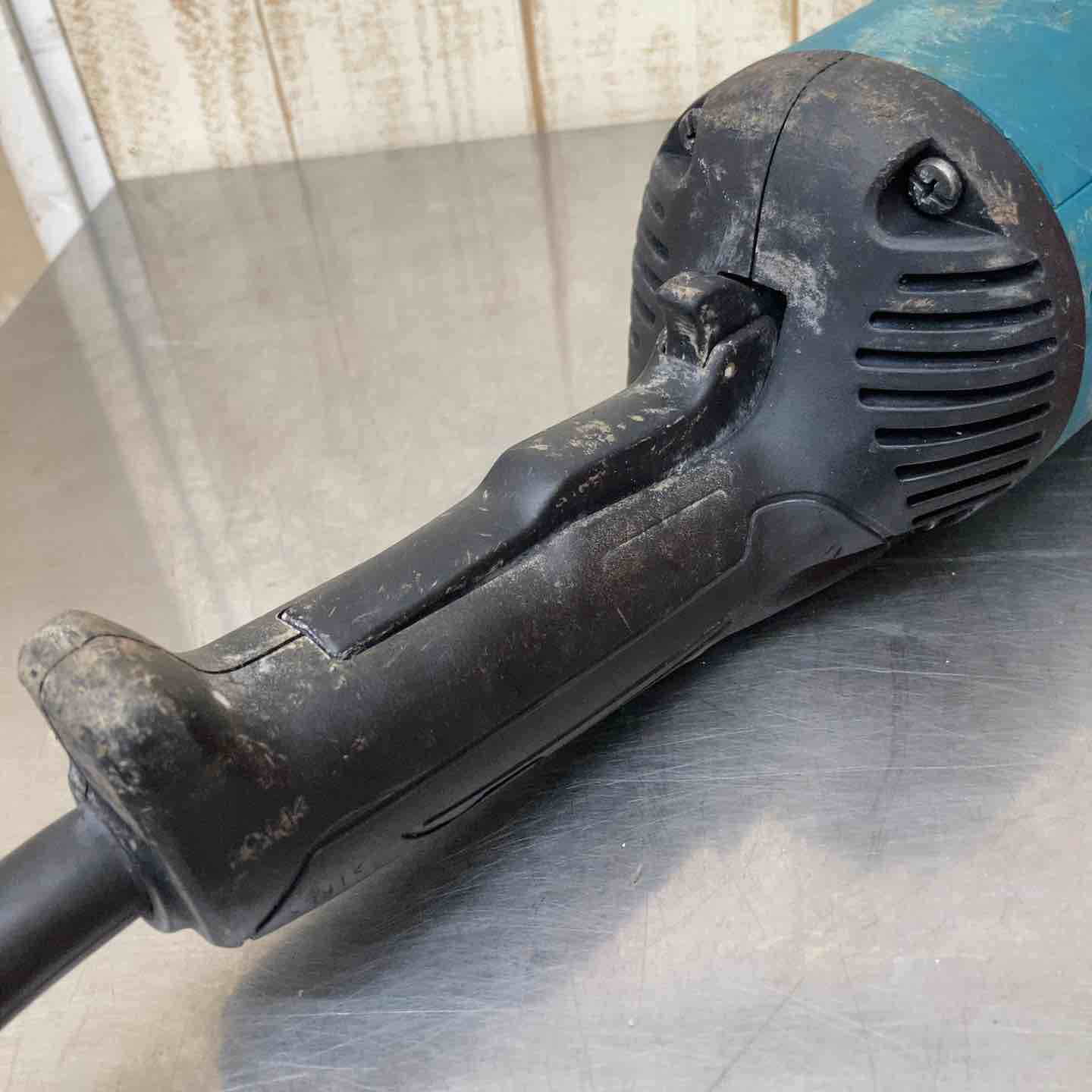 中古品】◇マキタ makita 180mmディスクグラインダー GA7061【柏