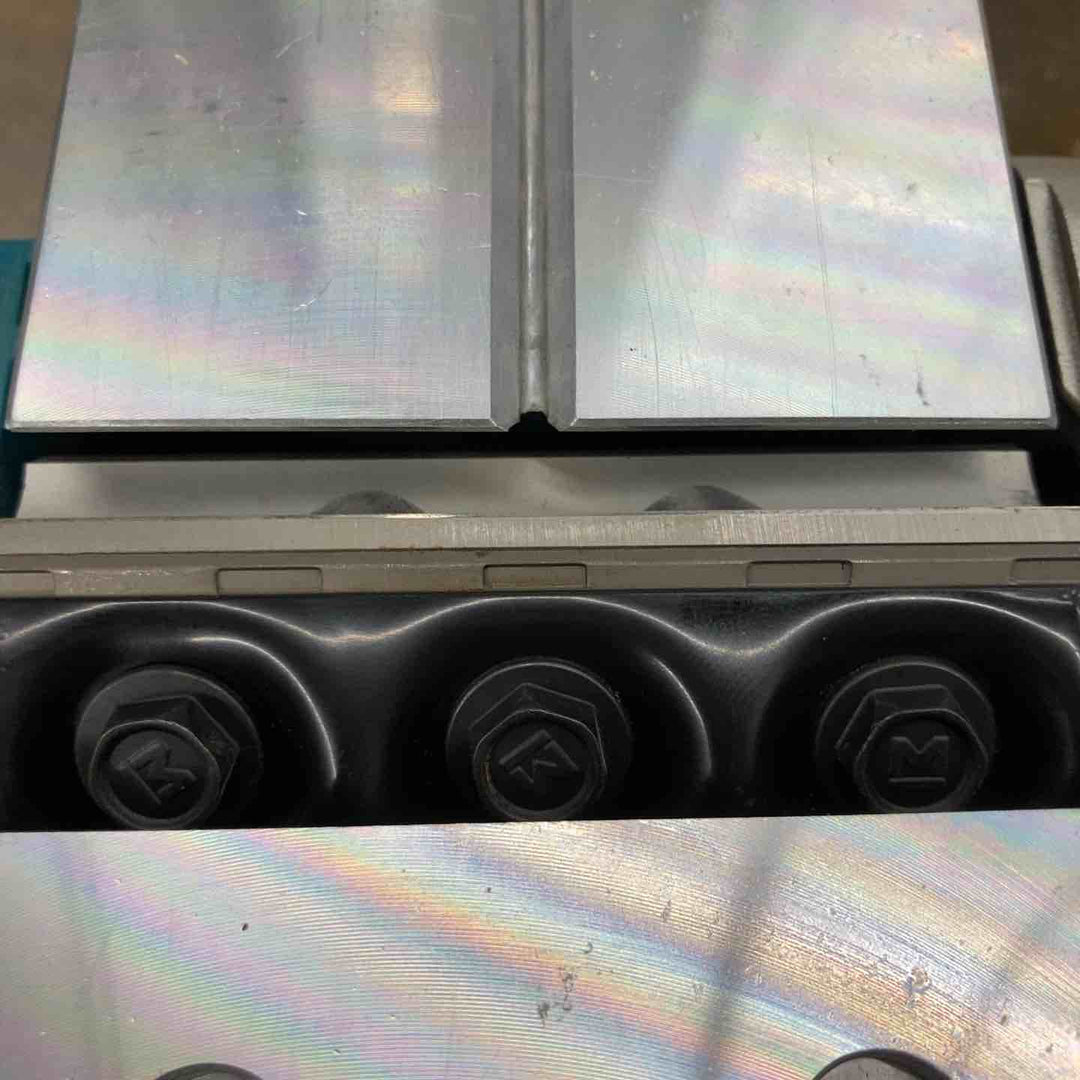 ★マキタ(makita) コードレスカンナ KP180DZ【戸田店】