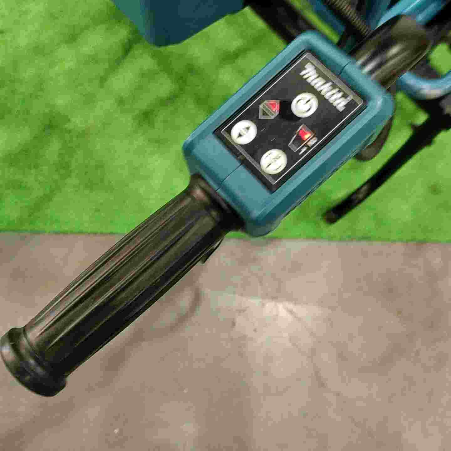 店頭受取り限定】◇マキタ(makita) 充電式運搬車 CU180DN (CU180DZN 店頭受取り限定】◇マキタ(makita) 充電式運搬車 CU180DN (CU180DZN