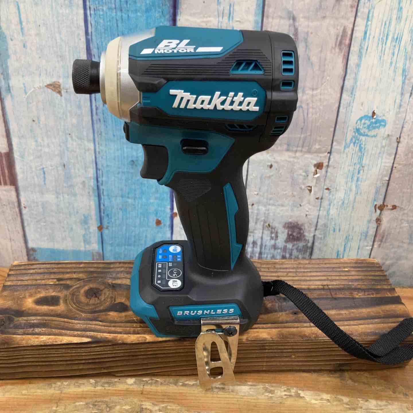 中古品】☆マキタ(makita) コードレスインパクトドライバー TD171DRGX 中古品】☆マキタ(makita) コードレスインパクトドライバー TD171DRGX