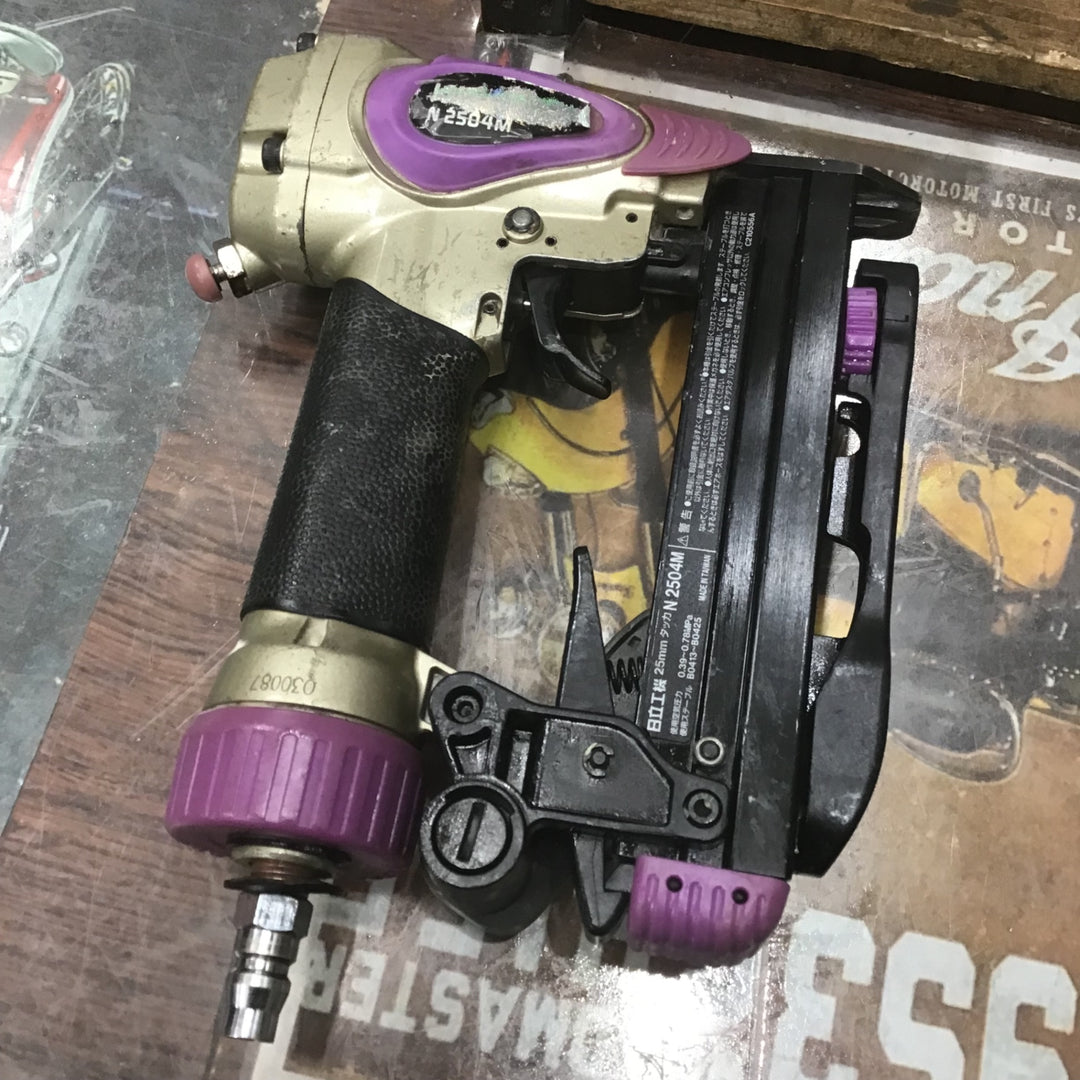☆ハイコーキ(HIKOKI ※旧:日立工機) 常圧エアタッカ N2504M【草加店】