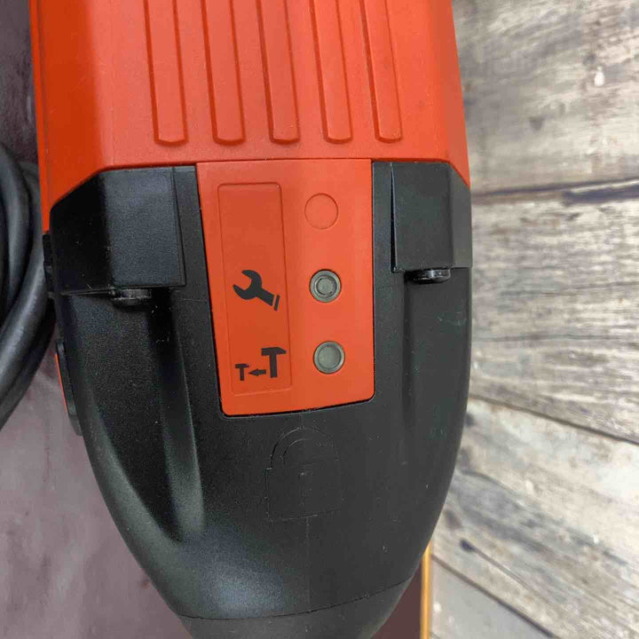 【中古品】 ヒルティ(HILTI) 電動ハンマ TE700-AVR ブルポイント・チゼル・ドリルビット付属 【東大和店】