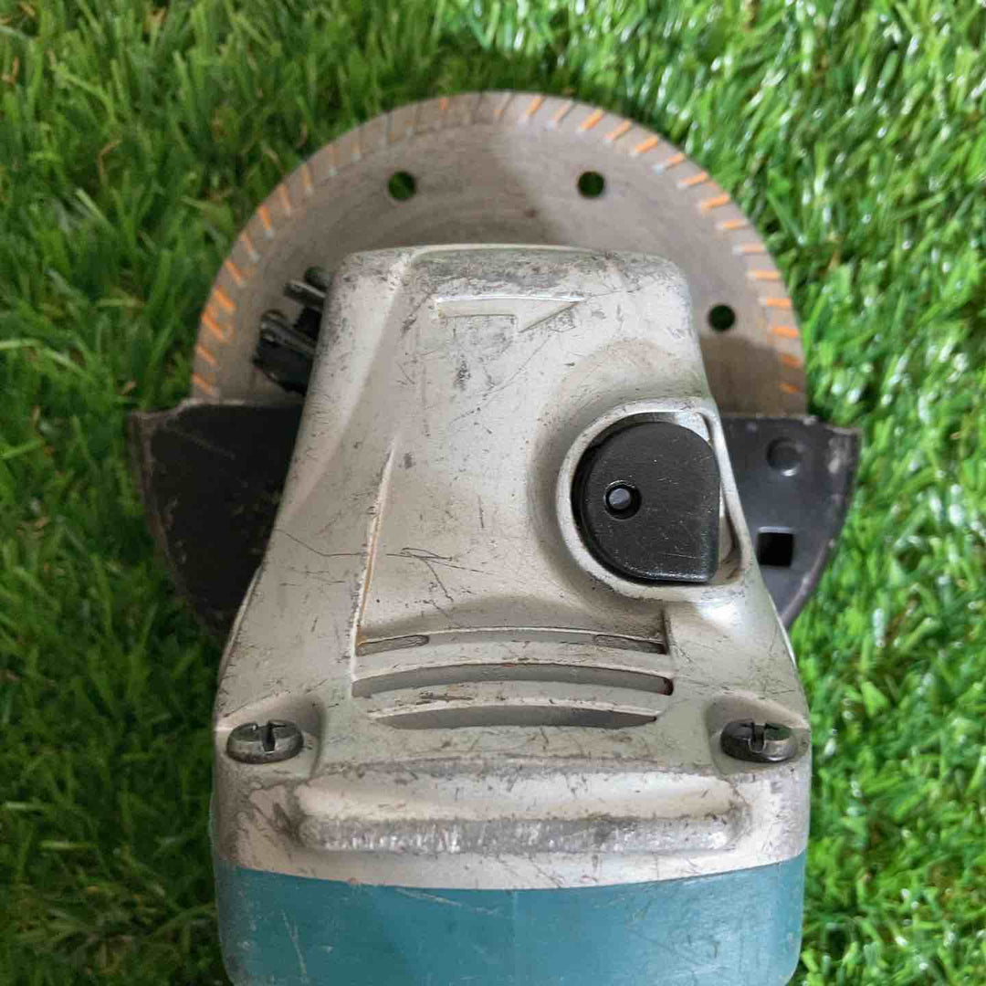 ☆マキタ(makita) 100mmディスクグラインダー GA4031【戸田店】