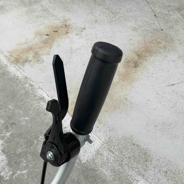 【未使用品/店頭受取り限定】 マキタ(makita) エンジン刈払機 2ストロークエンジンタイプ Uハンドル 排気量21mL MEM2100U 【藤沢店】