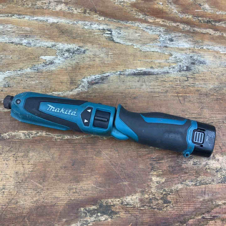 ☆マキタ(makita) コードレスペンインパクトドライバ TD021DSHSP【柏店】