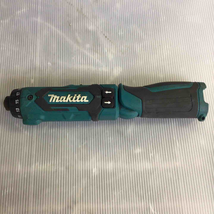 ★マキタ(makita) コードレスペンドリルドライバー DF012DZ【草加店】