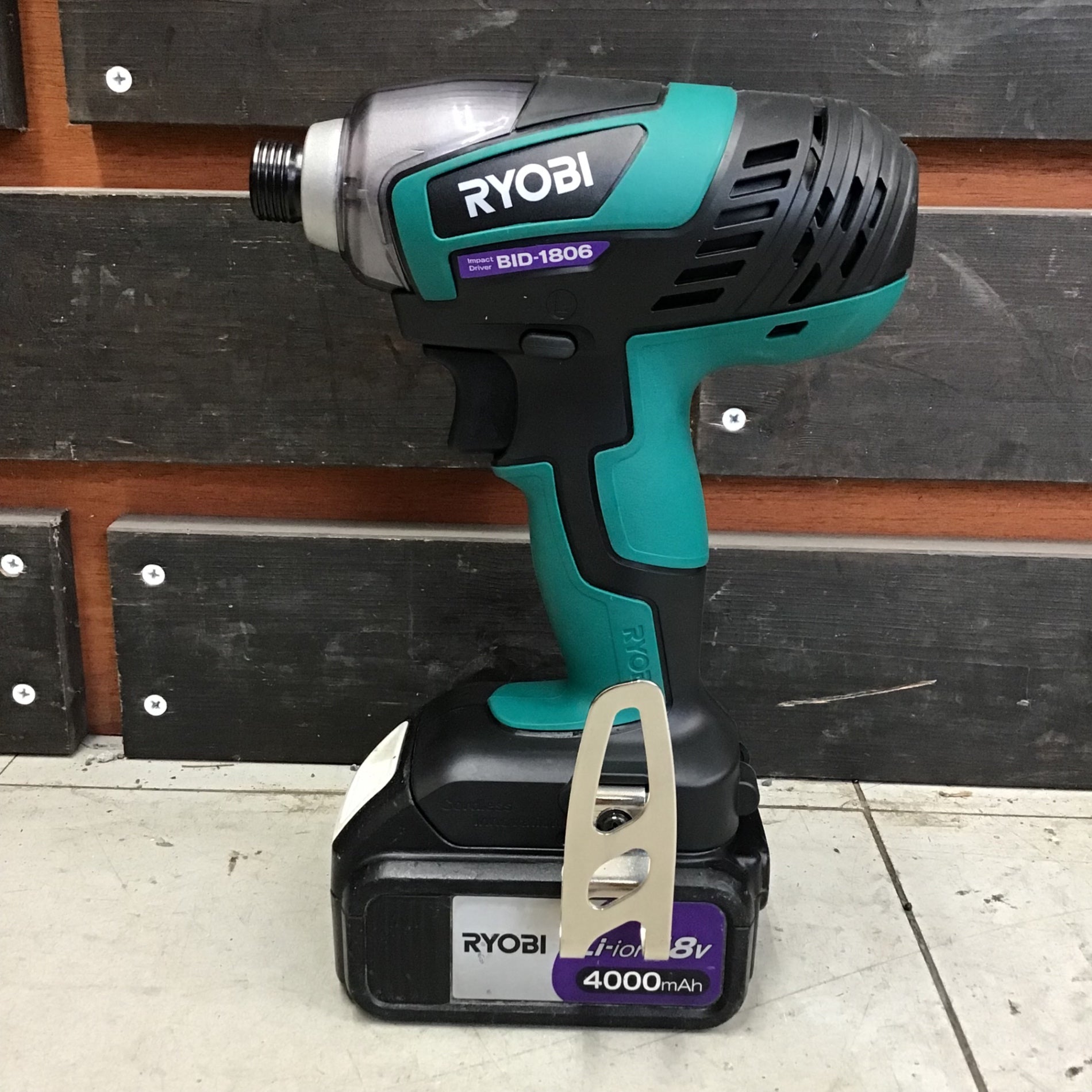 中古品】 リョービ/RYOBI コードレスインパクトドライバ BID-1806