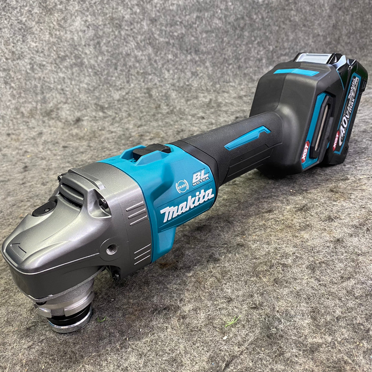 マキタ GA001GRDX 充電式ディスクグラインダ【市川行徳店】【店頭取引限定】【中古】管理番号：ITH1V4GPYWYO マキタ（makita） GA001GRDX 40V 充電式ディスクグラインダ 本体+2.5Ah