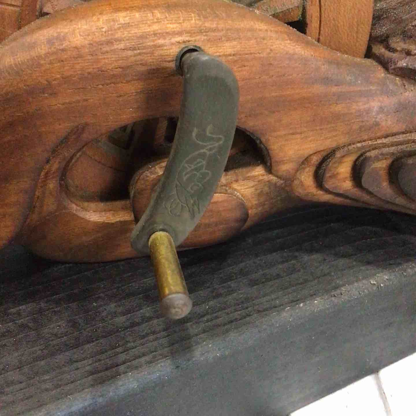 墨つぼ 墨壷 忠芳 鶴亀彫刻 【川口店】 – アクトツールオンラインショップ