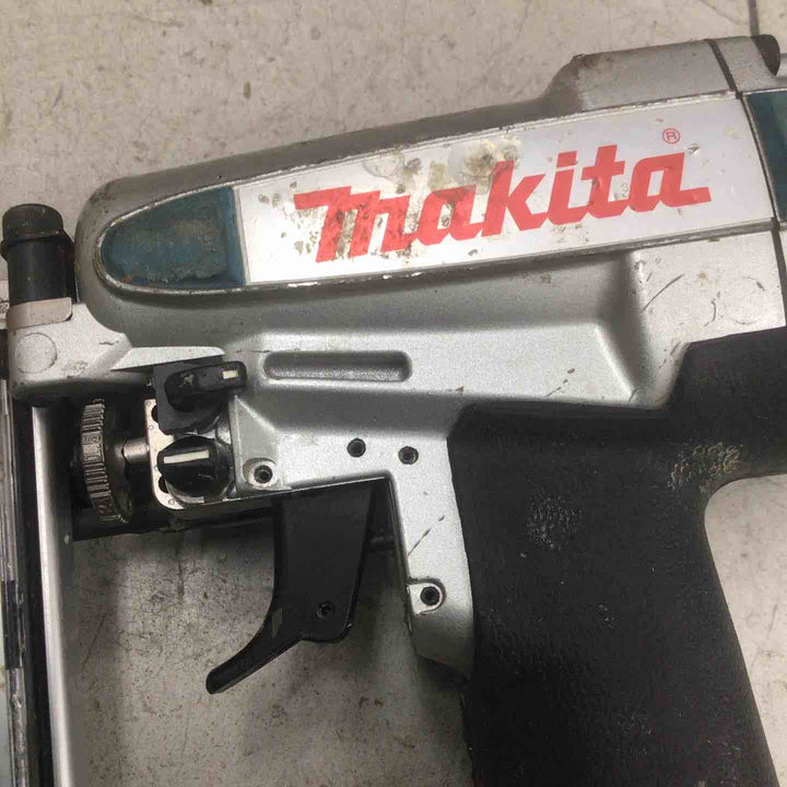 【中古品】 マキタ/makita 常圧フィニッシュネイラ AF502N 【鴻巣店】