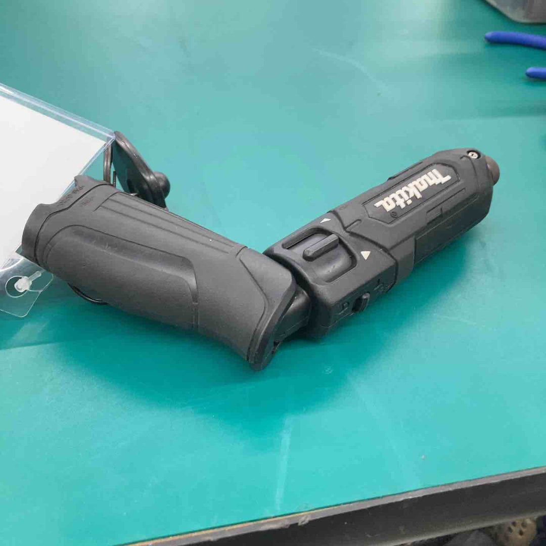 ☆マキタ(makita) コードレスペンインパクトドライバー TD022DZB【戸田店】