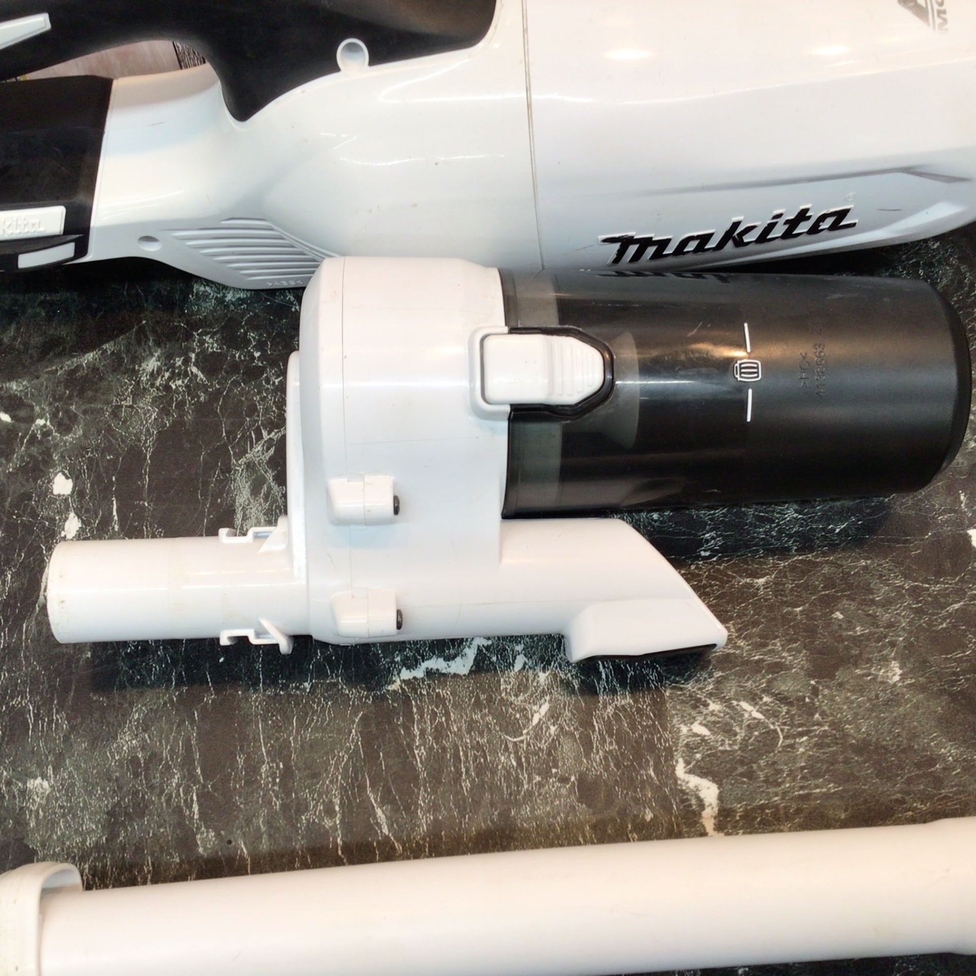 〇マキタ(makita) コードレスクリーナー CL281FDZCW【八潮店