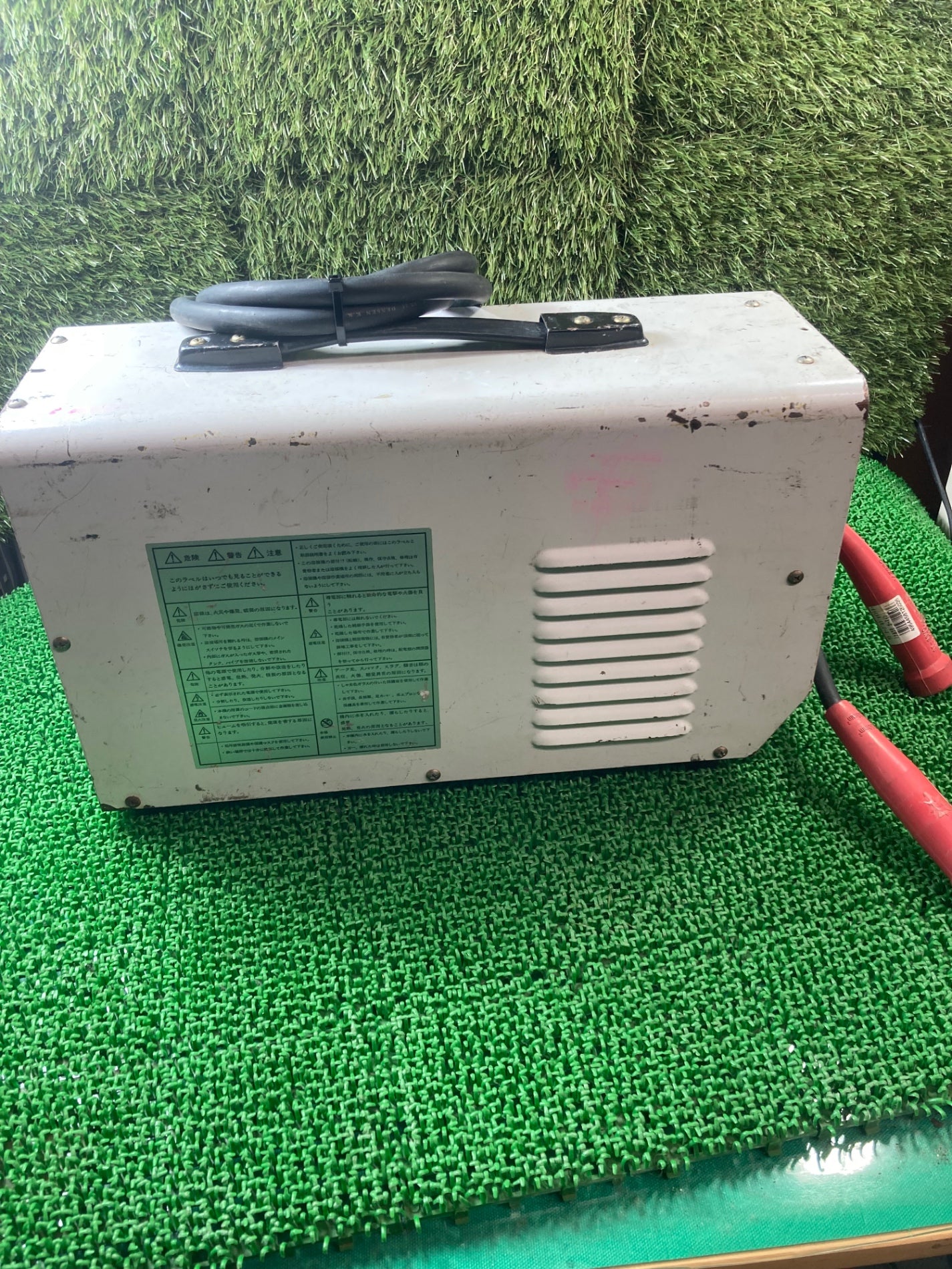 〇マイト工業(might) インバータ直流溶接機 MA-200III MA-200D3 定格