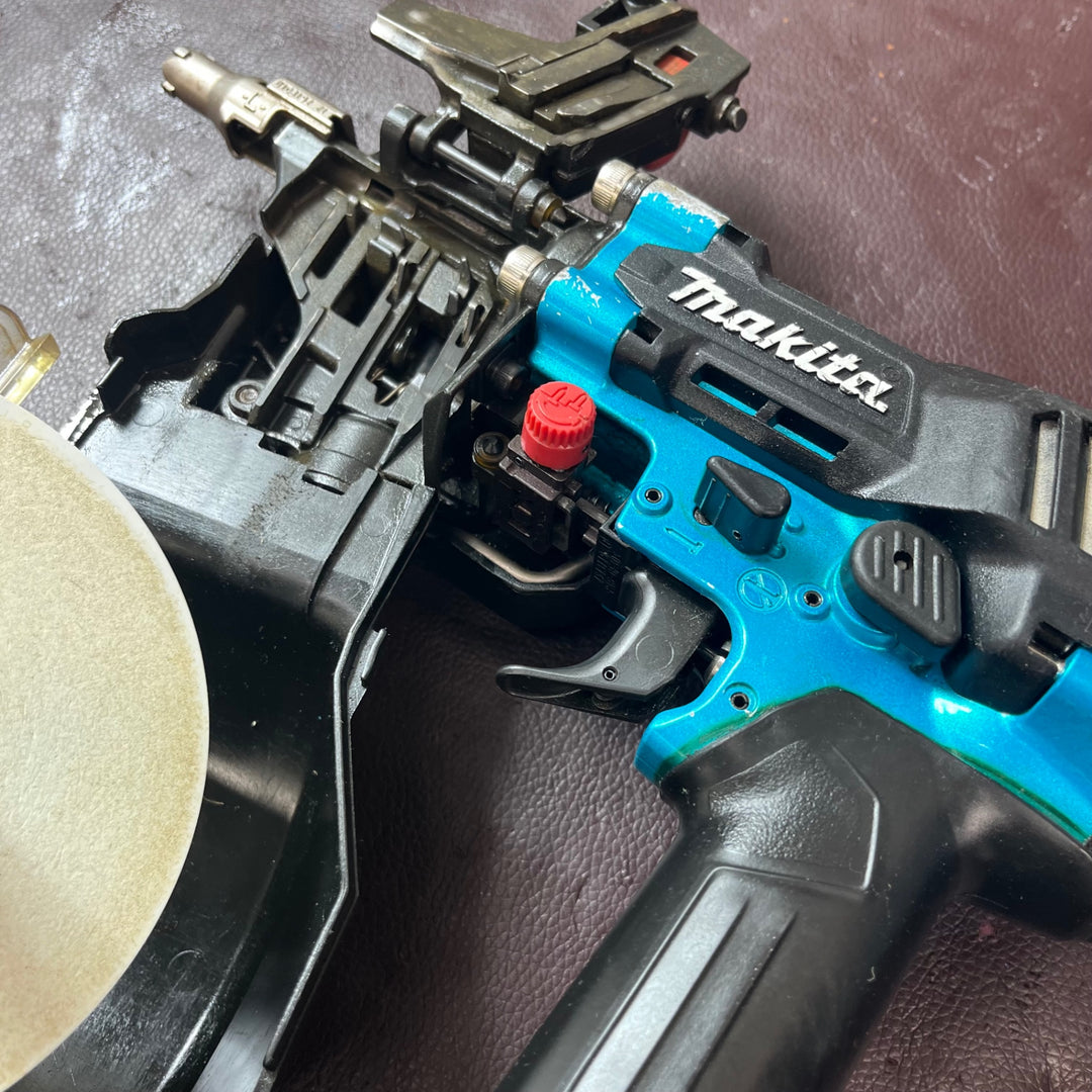 【中古品】 マキタ(makita) 高圧エア釘打ち機 AN534HM 【東大和店】
