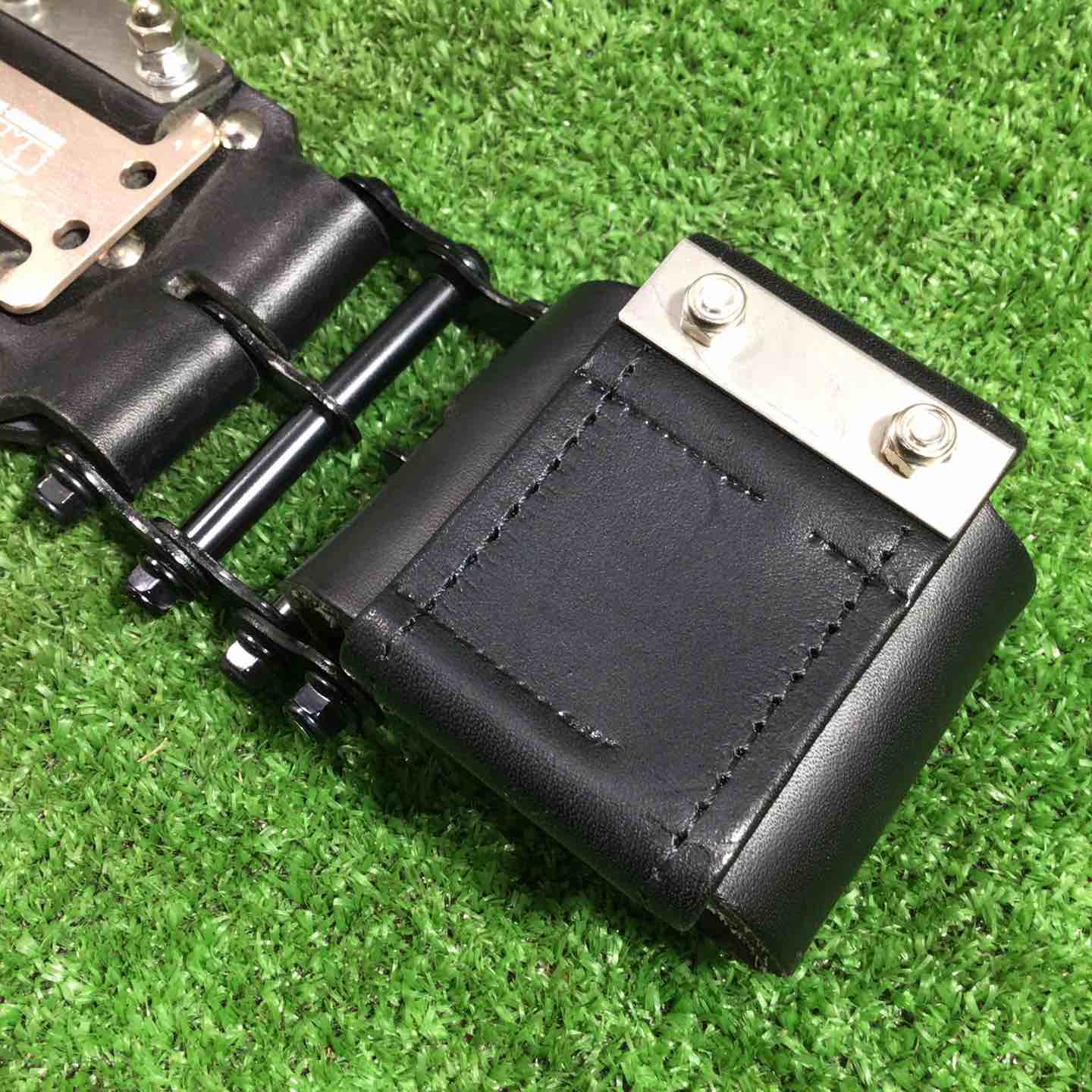 ニックス(KNICKS) セフコンべ脱着ヌメ革ベルトループ付きチェーン