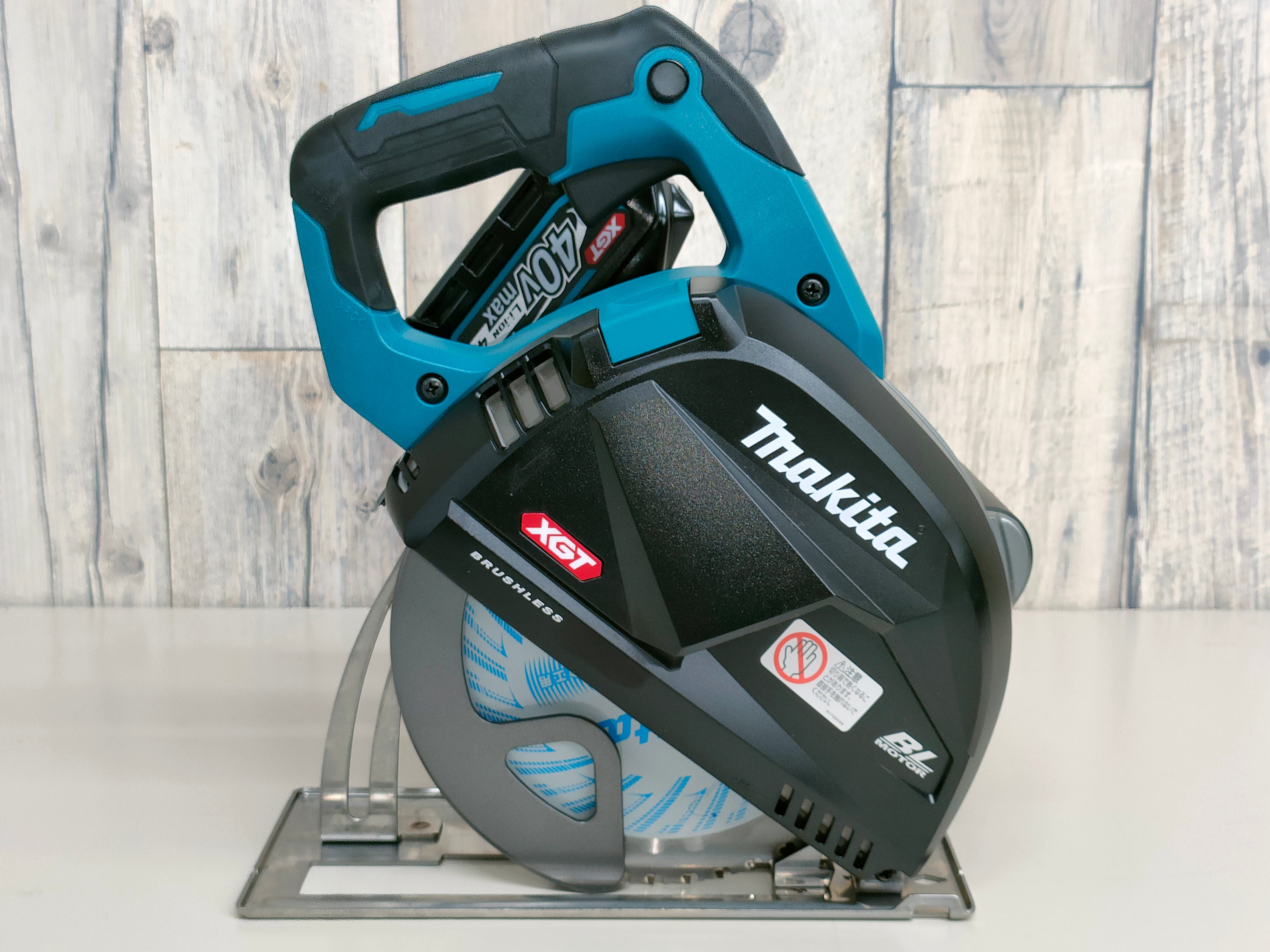 マキタ(makita) コードレスチップソーカッター CS001GRMX【川崎店