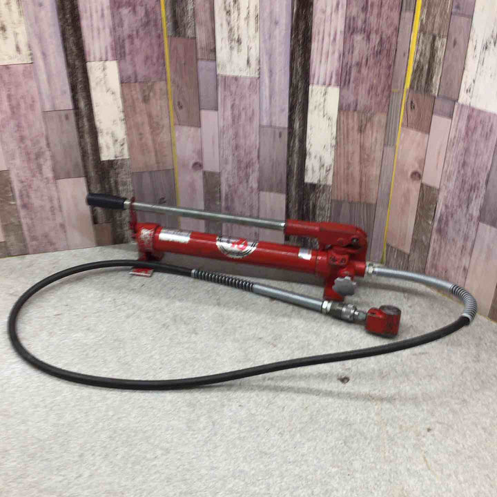理研 手動油圧ポンプ P-1B　先端S04-15【八潮店】