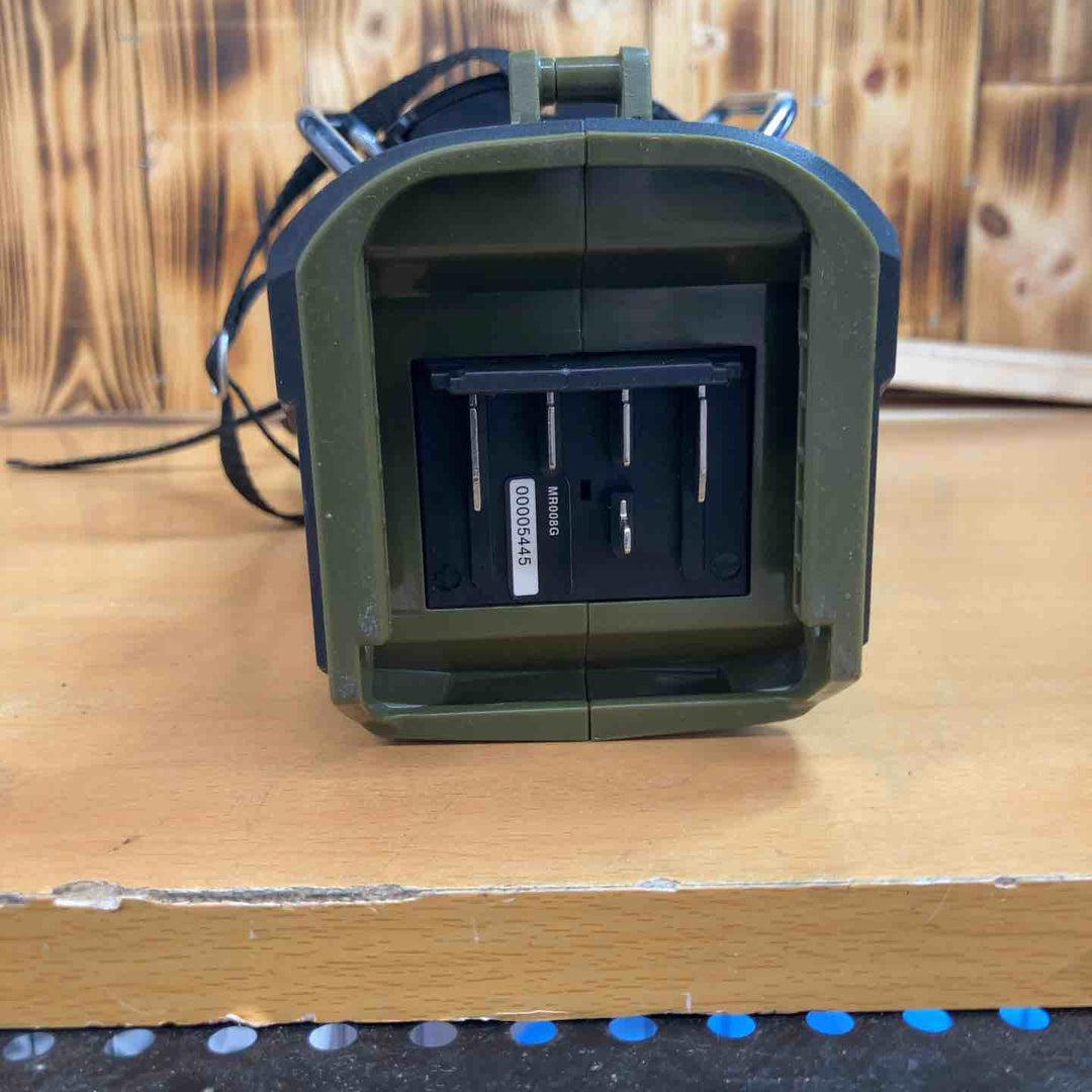 ★マキタ(makita) コードレスランタン付ラジオ MR008GZO【越谷店】