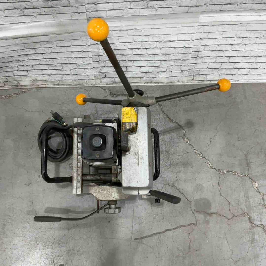 マキタ(makita) 手動角ノミ 最大切込深さ161mm 7305【川口店】