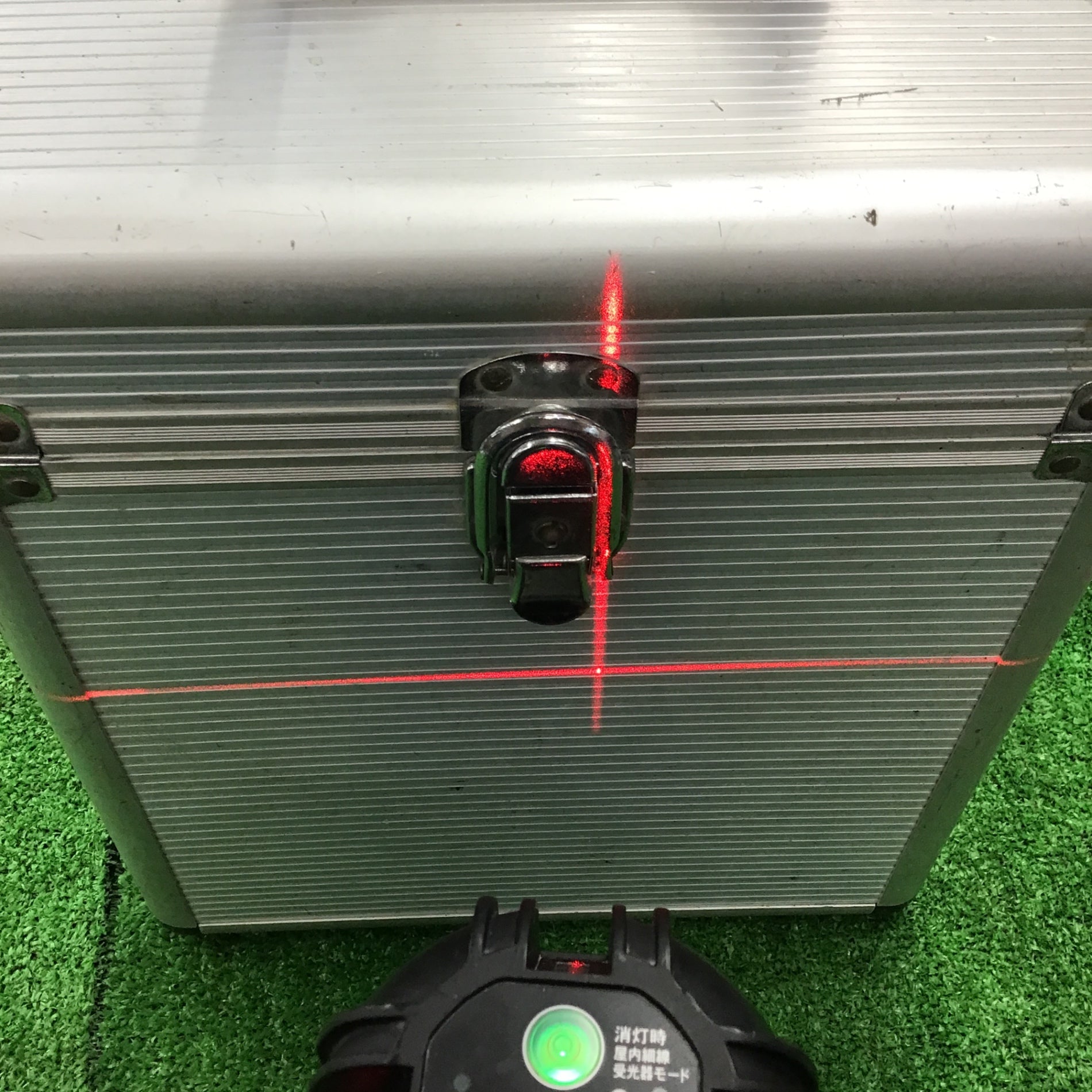 説明必読※〇マキタ 水平/垂直ラインレーザー墨出し器 SK502PH【桶川店