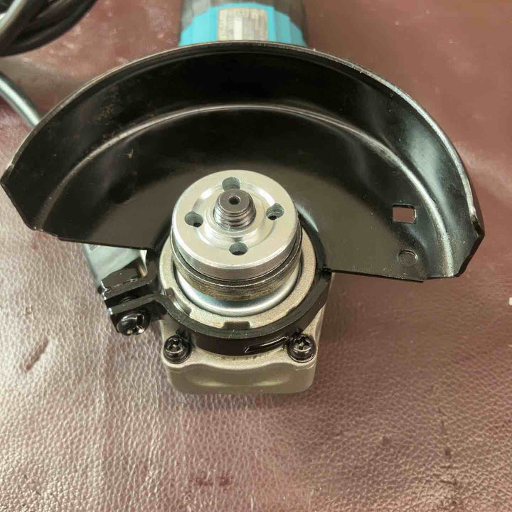 【中古美品】 マキタ(makita) 100mmディスクグラインダ GA4032 【東大和店】