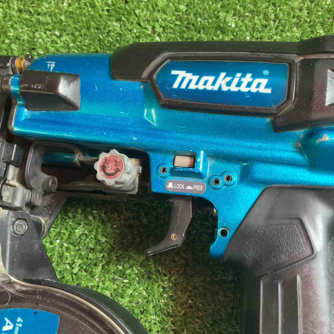 ★マキタ(makita) 高圧エアネジ打ち機 AR411HR【川崎店】