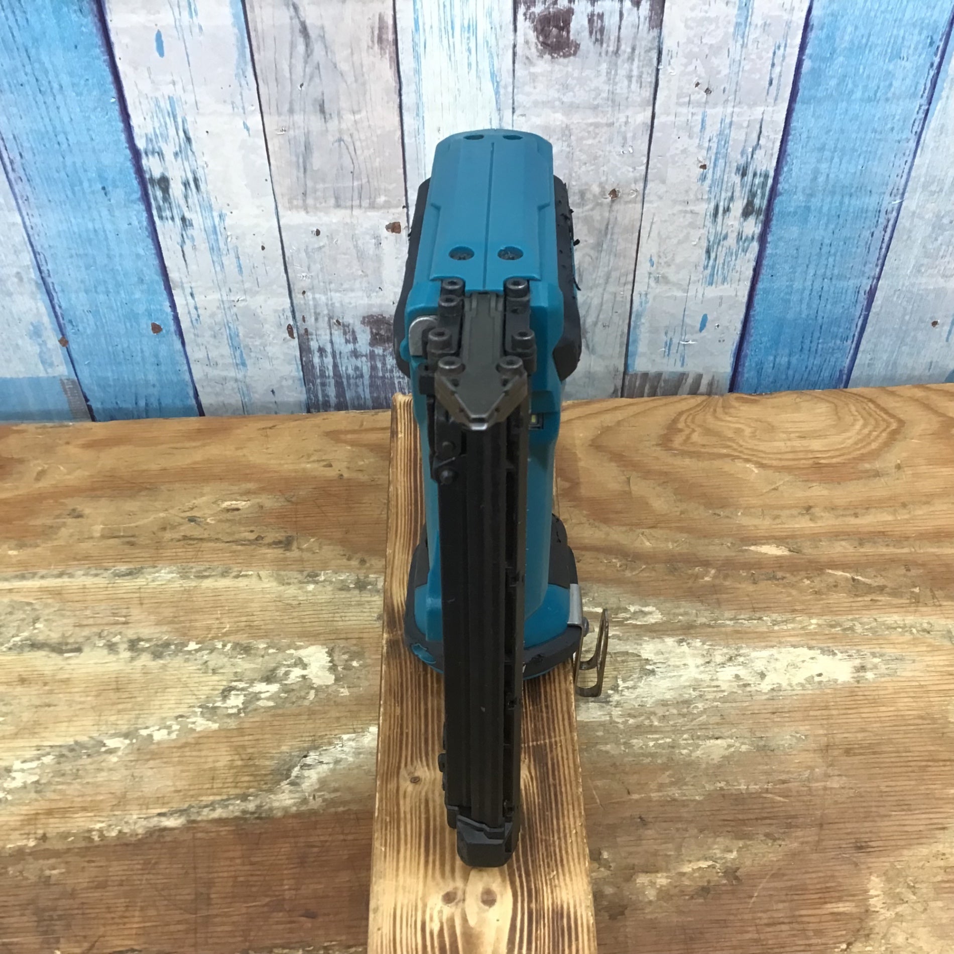 ☆マキタ(makita) コードレスフィニッシュネイラ FN350DZK 本体+ケース