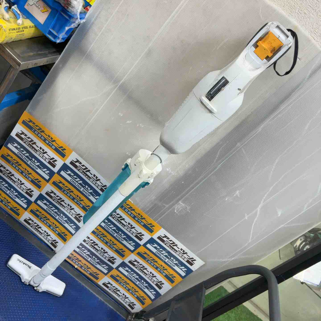 ◇マキタ(makita) コードレスクリーナー CL180FDZW【草加店】