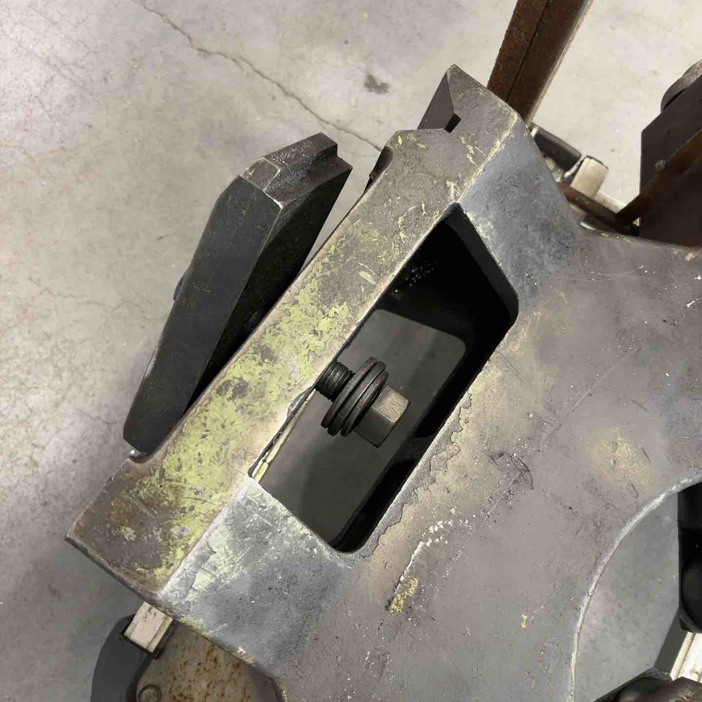 店頭受取り限定】旋盤用 振れ止め ぶりょ 保証無し【川口店】 – アクト