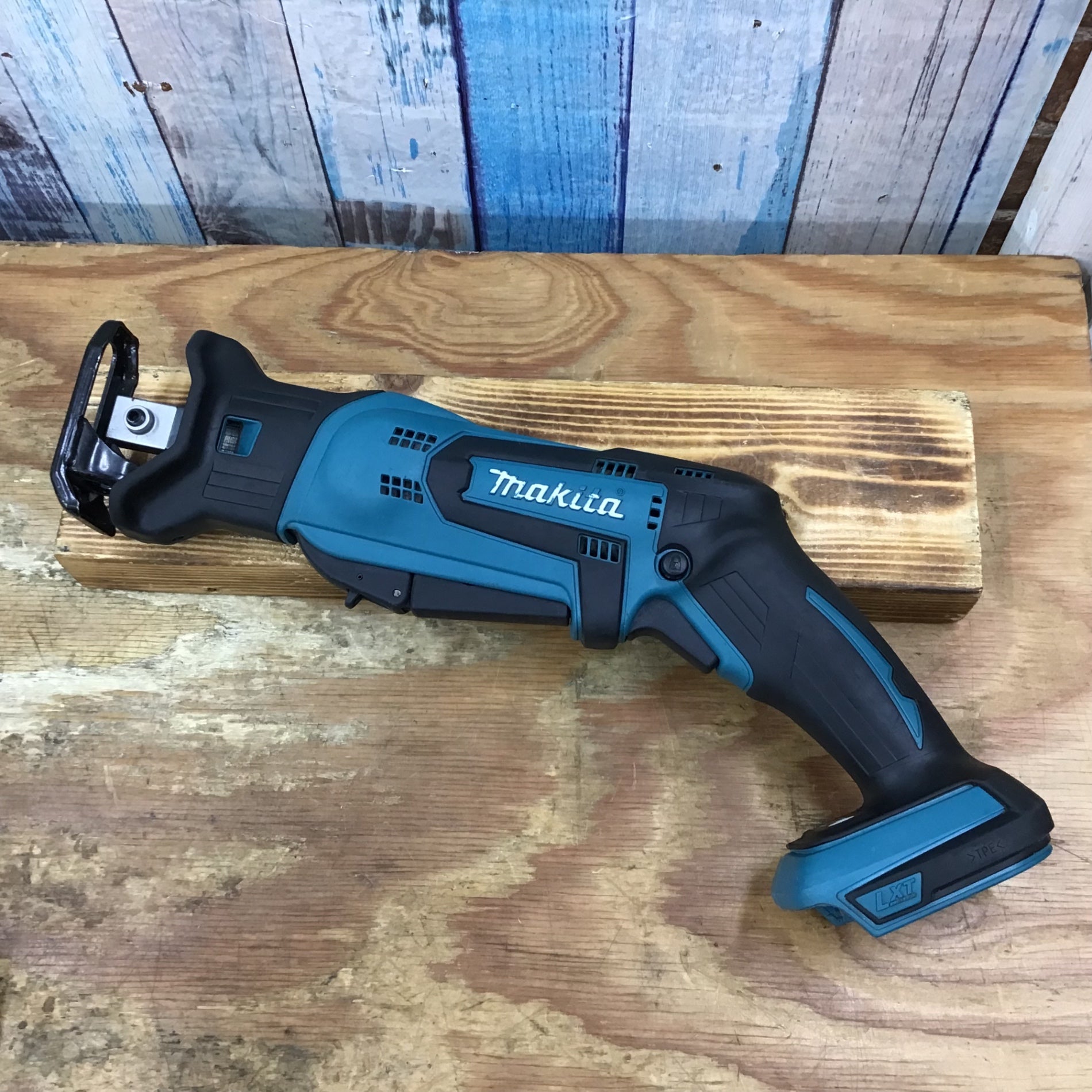 ☆マキタ(makita) 14.4Vコードレスレシプロソー JR144DZ【柏店