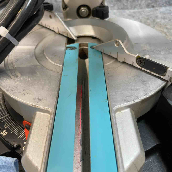 マキタ(makita) 卓上スライドマルノコ LS0612FL【桶川店】