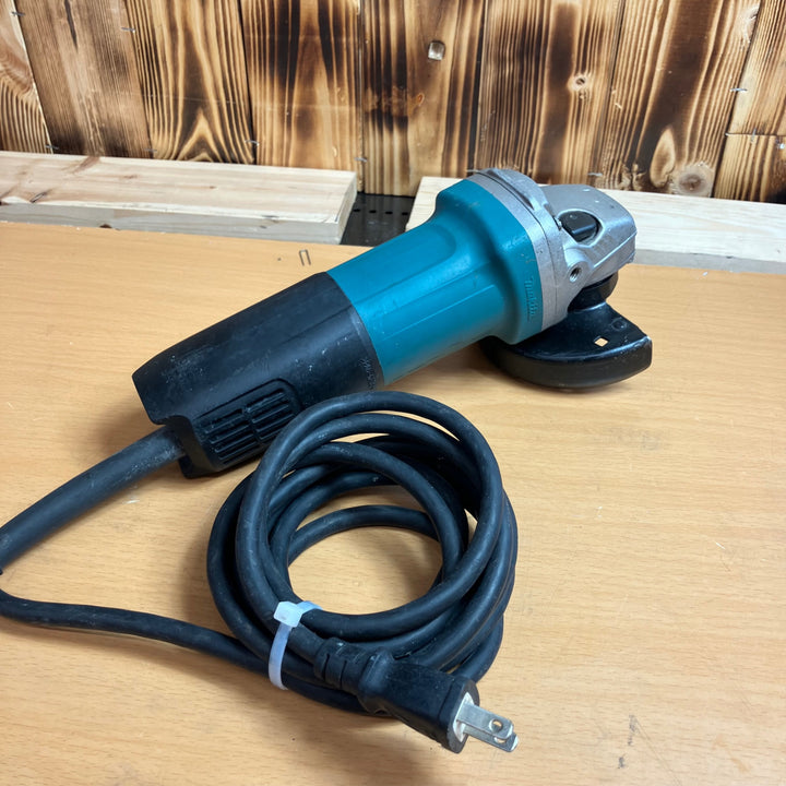 ◇マキタ(makita) ディスクグラインダ 高速型 100mm 9553B【越谷店】