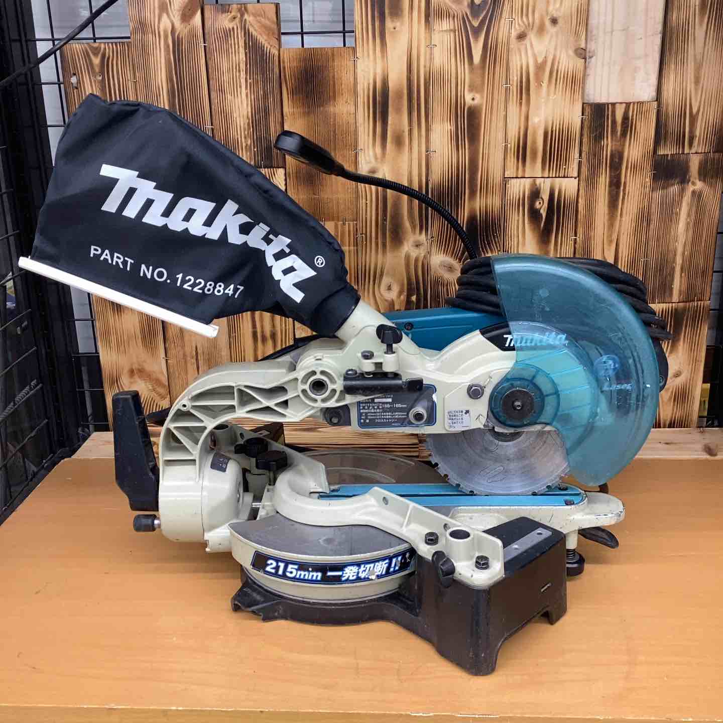 ☆マキタ(makita) 卓上スライド丸のこ LS0611FL【越谷店 ☆マキタ(makita) 卓上スライド丸のこ LS0611FL【越谷店