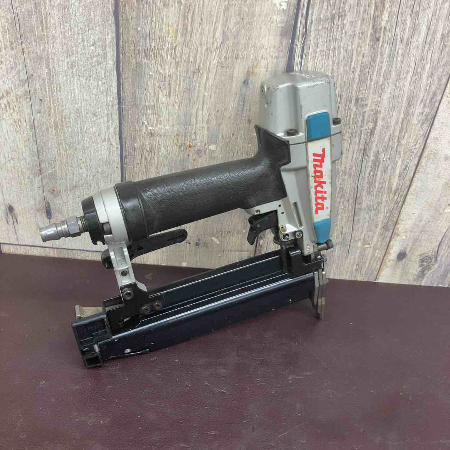 中古品】 マキタ(makita) 常圧フィニッシュネイラ AF502N 【東大和店 