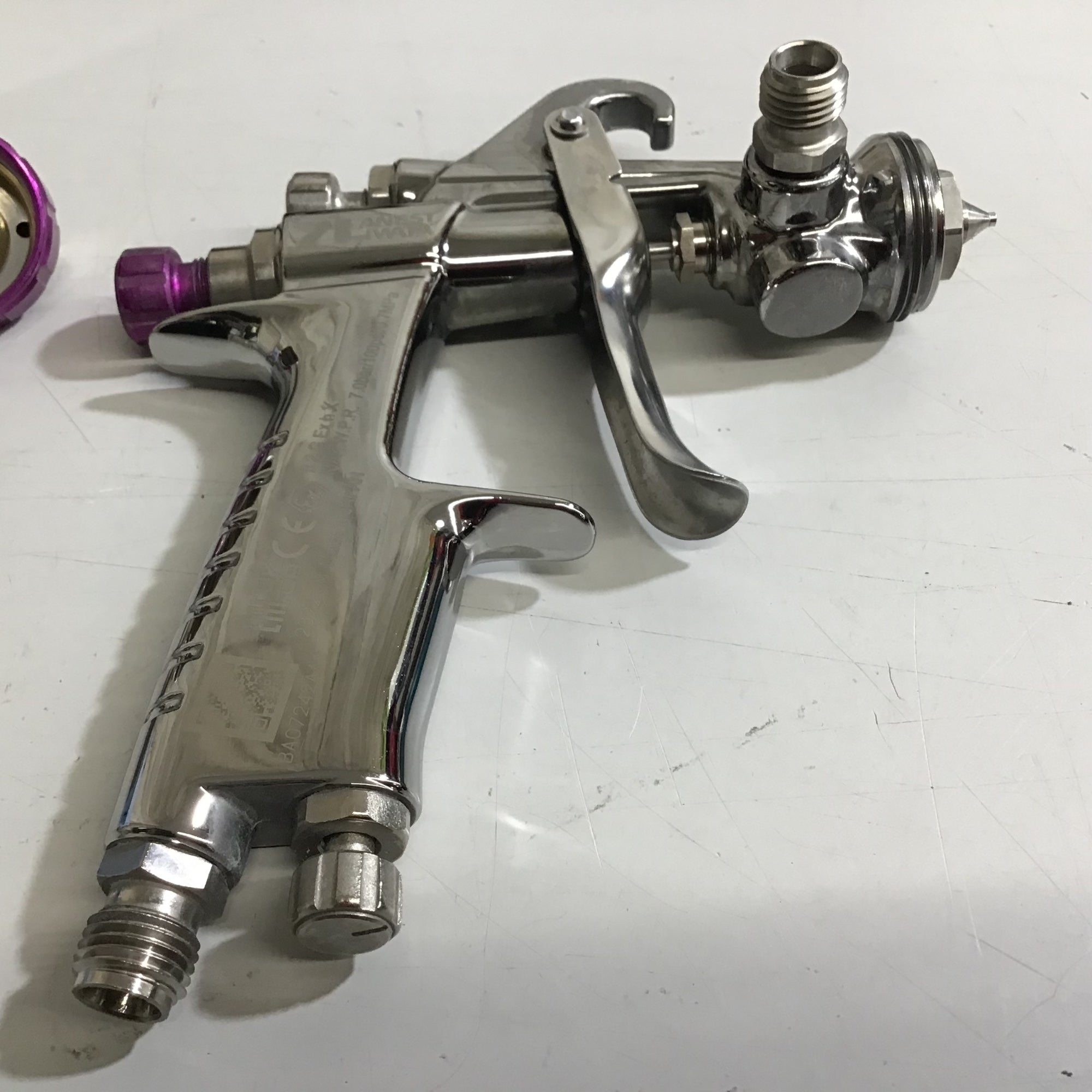 中古品】 ☆送料無料☆ アネスト岩田 スプレーガン カップ付【戸田店