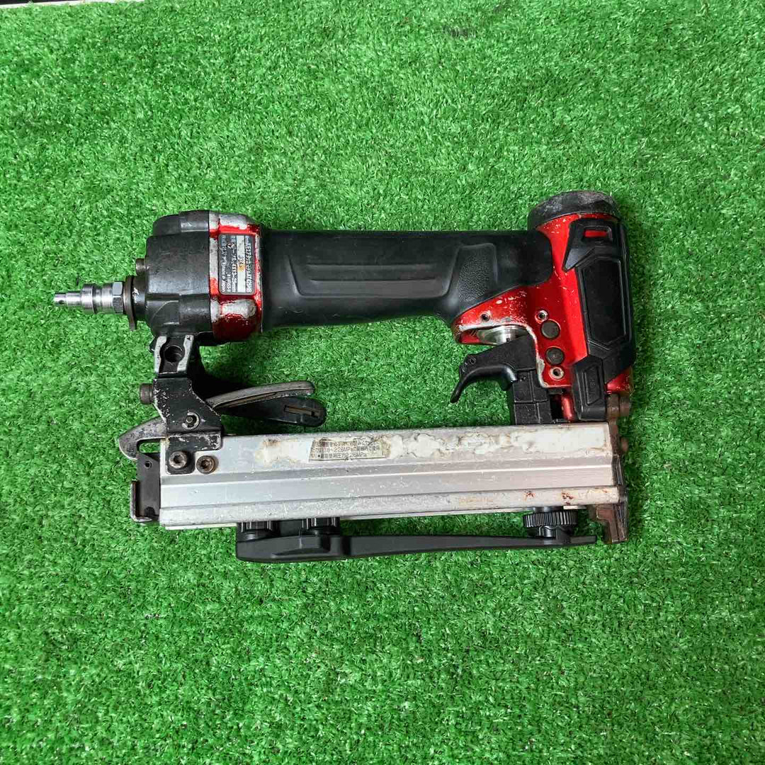 ★マキタ(makita) 高圧エアタッカ AT425HB ケース無し【岩槻店】