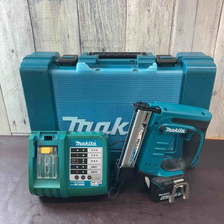 【中古品】マキタ(makita) 14.4V 4mm J線 コードレスタッカ ST420DRF 充電式タッカー【東大和店】