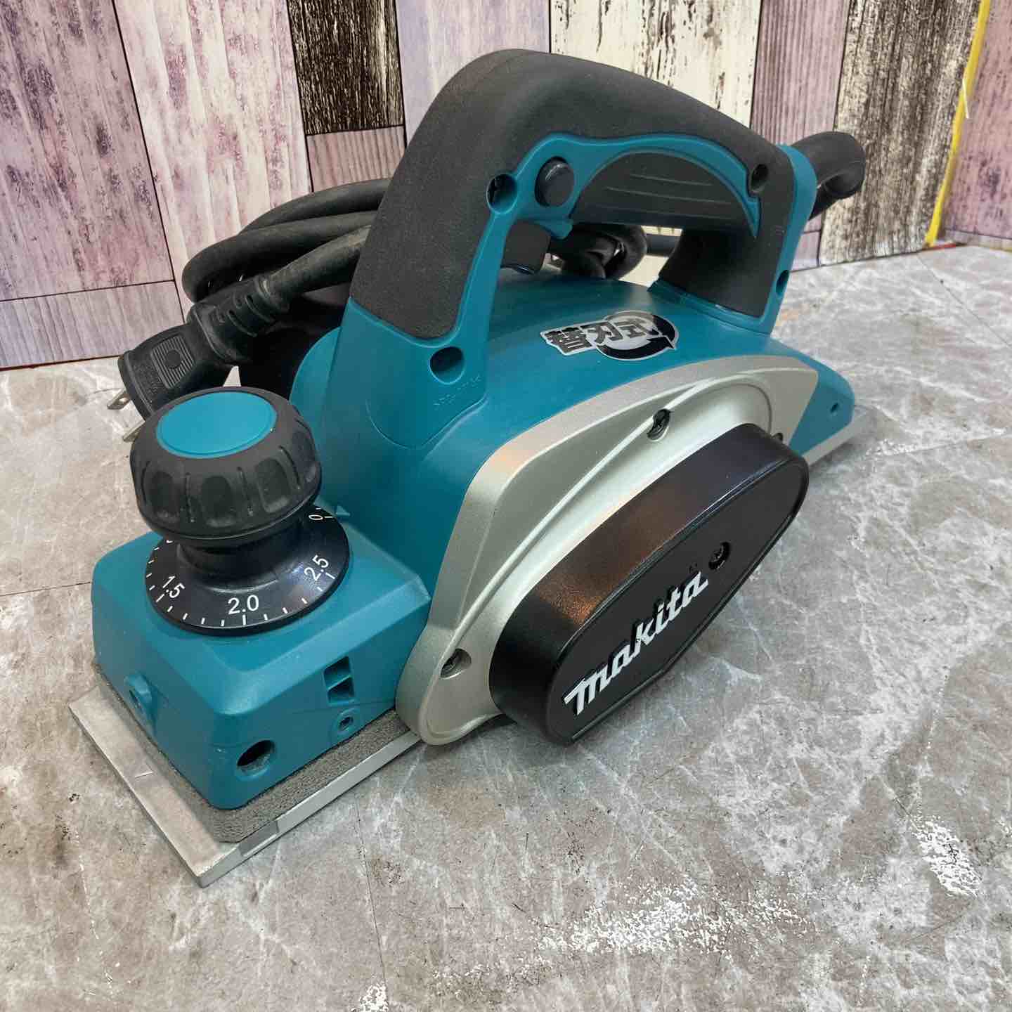 中古品】☆マキタ(makita) 電気カンナ KP0800A【東大和店】 – アクト